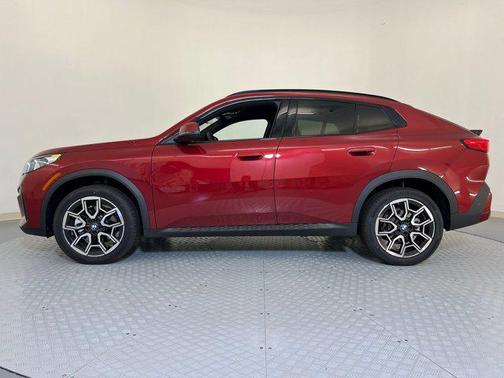 2025 BMW X2 xDrive28i