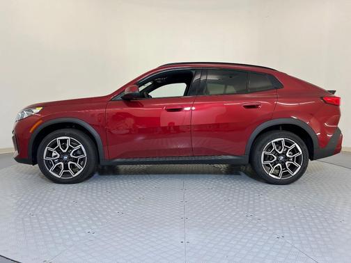 2025 BMW X2 xDrive28i