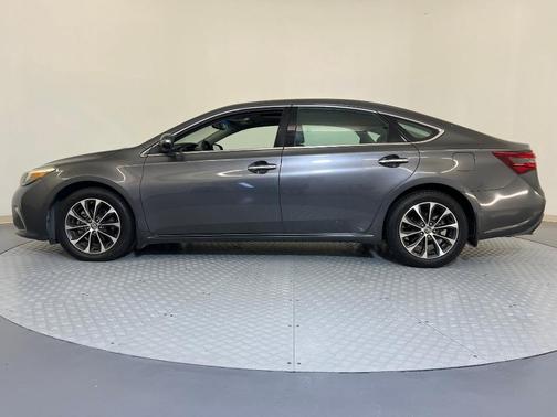 2016 Toyota Avalon XLE