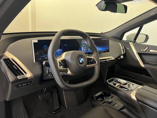 2026 BMW iX xDrive60
