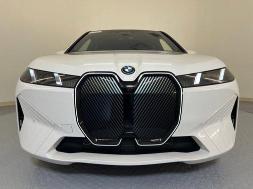 2026 BMW iX xDrive60