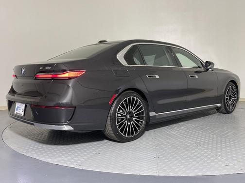 2025 BMW i7 eDrive50