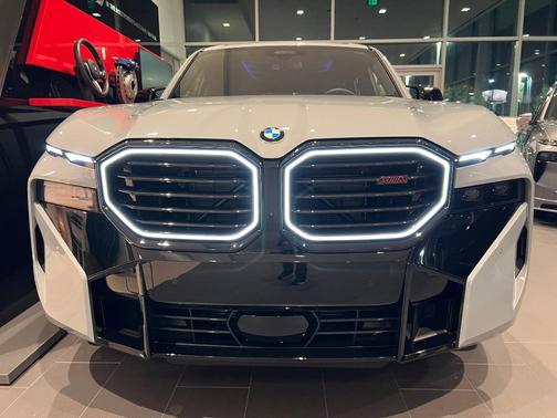 2026 BMW XM LABEL