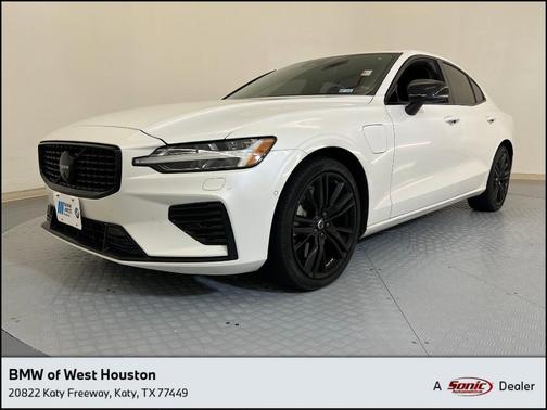 2024 Volvo S60 Recharge Plug-In Hybrid T8 Ultimate Black Edition