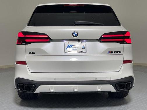 2026 BMW X5 M60i