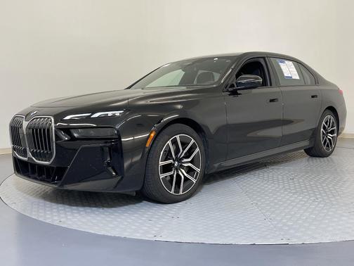 2024 BMW 740 i