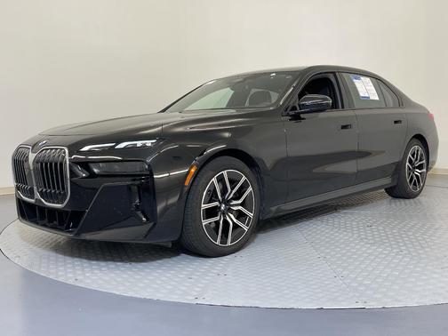 2024 BMW 740 i
