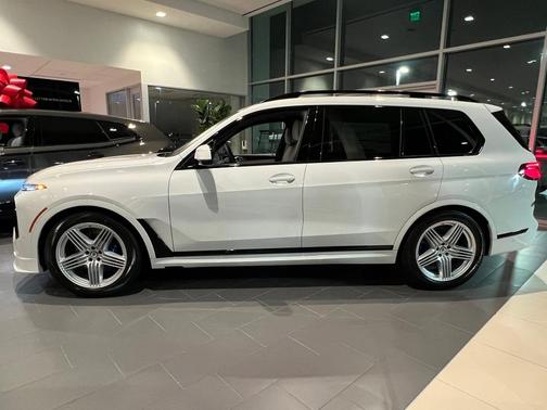 2026 BMW ALPINA XB7 Base