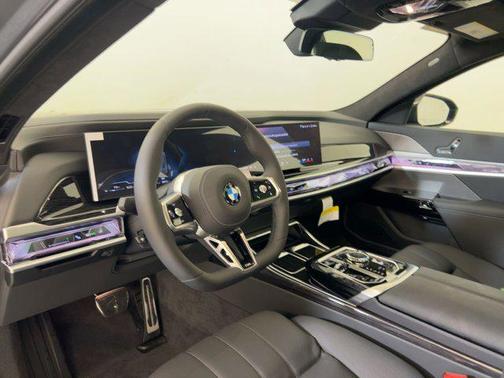2026 BMW 740 i