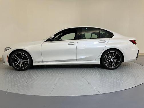 2024 BMW 330 i