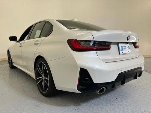 2024 BMW 330 i