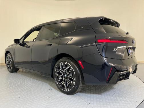 2026 BMW iX xDrive60