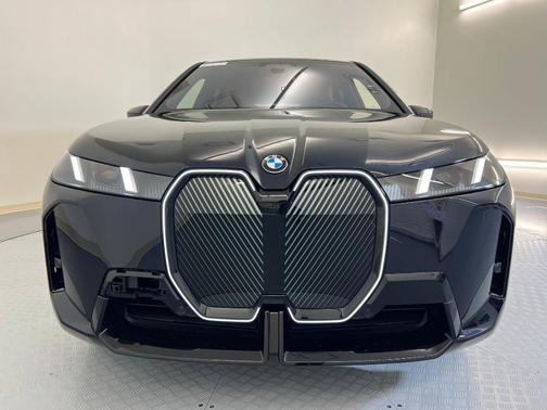 2026 BMW iX xDrive60