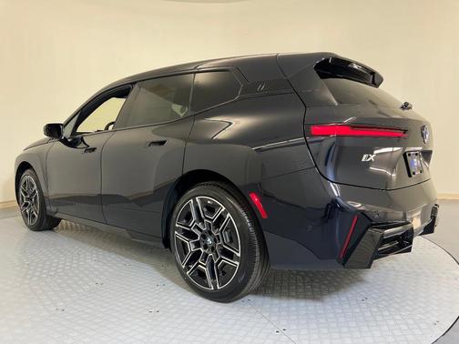 2026 BMW iX xDrive60