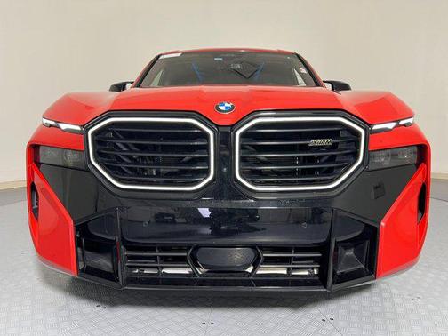2023 BMW XM Base