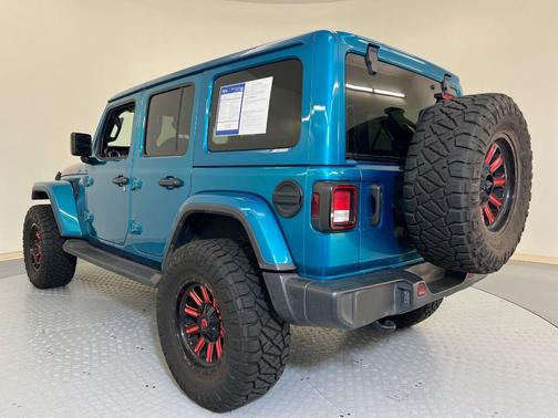 2020 Jeep Wrangler Unlimited Sahara Altitude