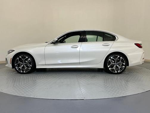 2025 BMW 330 i xDrive