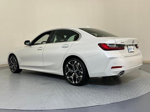 2025 BMW 330 i xDrive