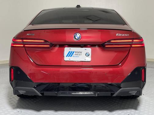 2026 BMW 550e xDrive