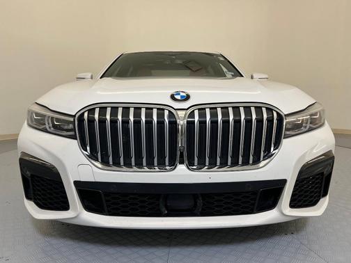 2022 BMW 750 i xDrive