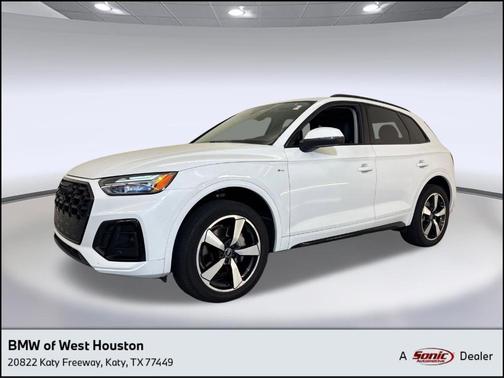 Glacier White Metallic 2023 Audi Q5 45 S line Premium Plus