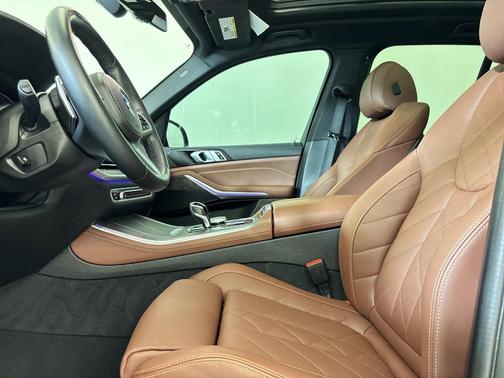 Black Sapphire Metallic 2023 BMW X5 sDrive40i