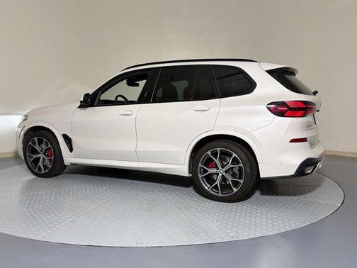 Mineral White Metallic 2024 BMW X5 sDrive40i