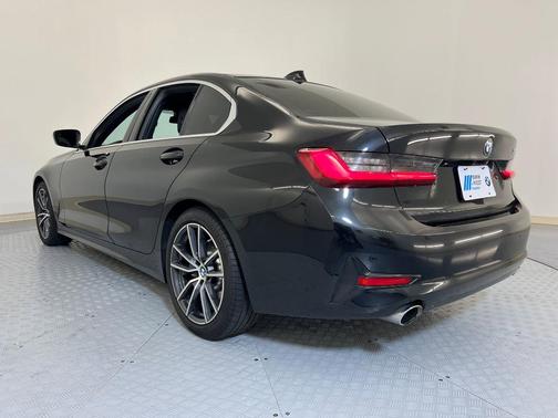2021 BMW 330 i