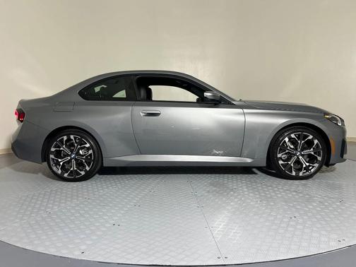 2026 BMW 230 i xDrive