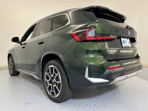 San Remo Green Metallic 2025 BMW X1 xDrive28i