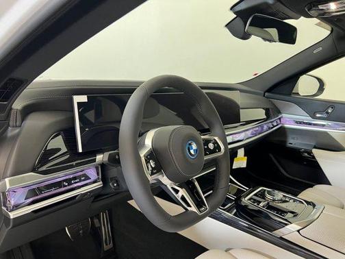 Alpine White 2026 BMW i7 EDrive50