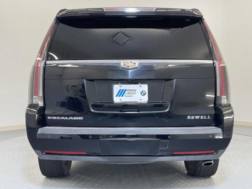 2016 Cadillac Escalade Luxury