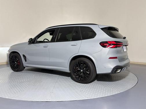 Gray Metallic 2025 BMW X5 sDrive40i
