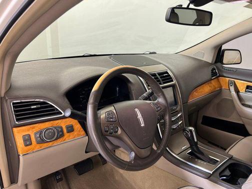 2012 Lincoln MKX Base