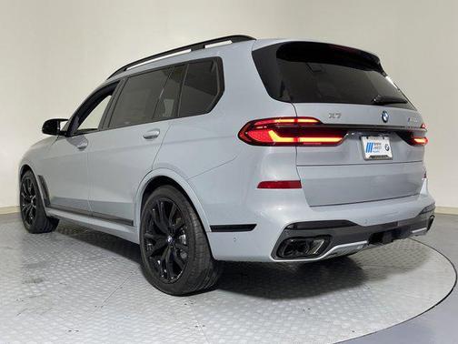2026 BMW X7 M60i