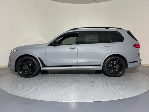 2026 BMW X7 M60i
