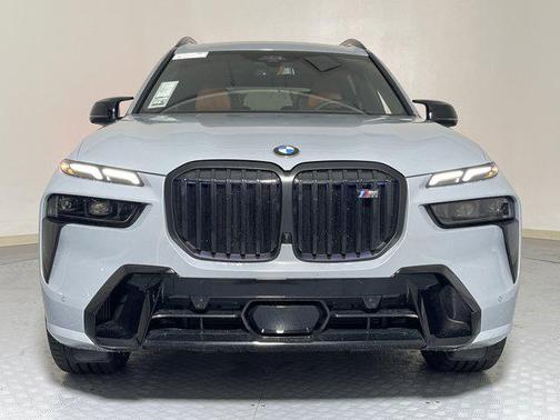 2026 BMW X7 M60i