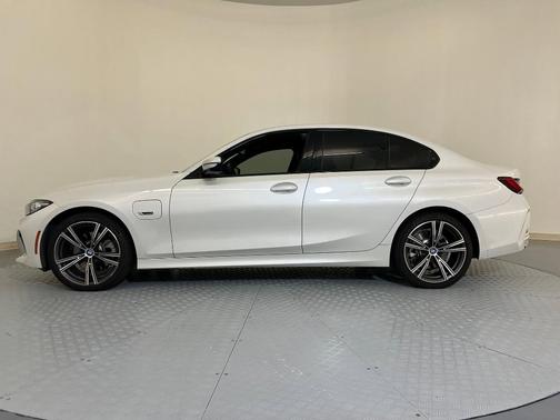2023 BMW 330e 330e