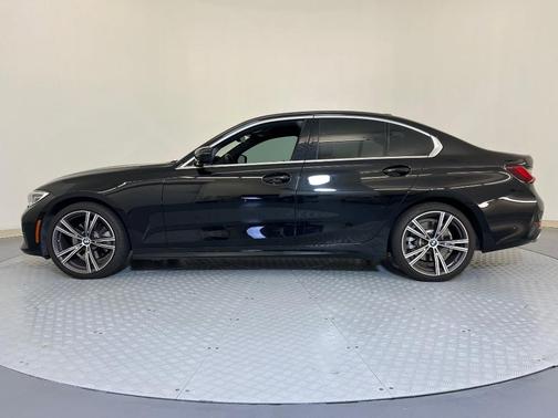 2022 BMW 330 i