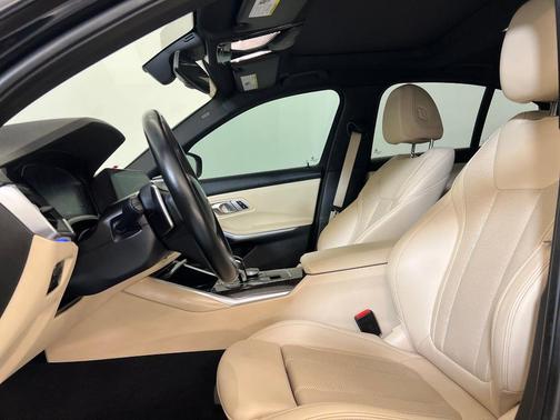 2022 BMW 330 i
