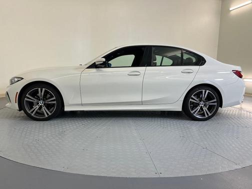 2023 BMW 330 i