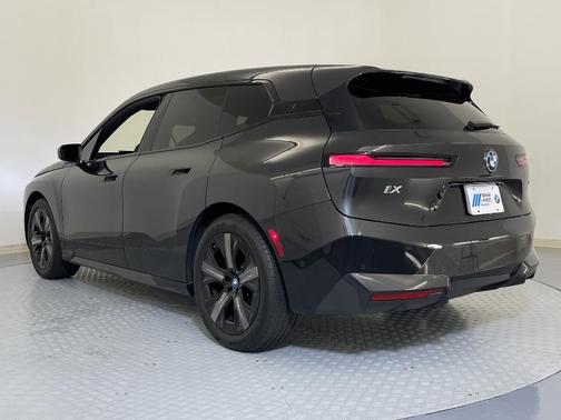 2025 BMW iX xDrive50