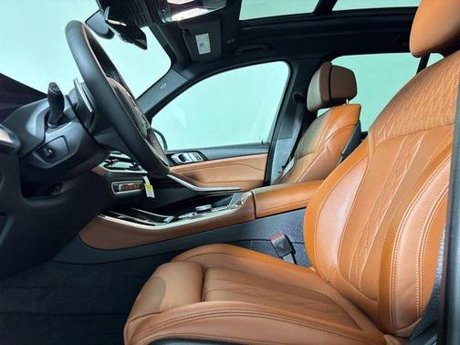 Manhattan Green Metallic 2026 BMW X5 PHEV xDrive50e