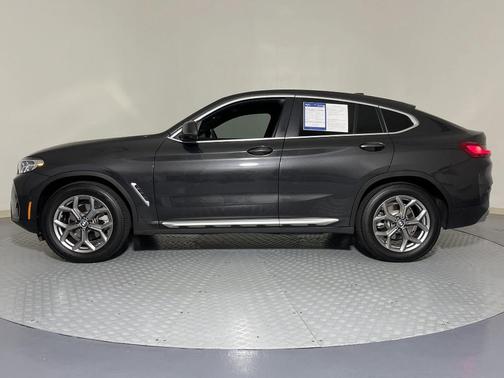 2024 BMW X4 xDrive30i