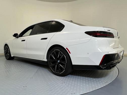 2023 BMW 760 760i xDrive