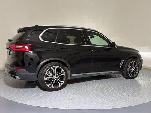Jet Black 2021 BMW X5 sDrive40i