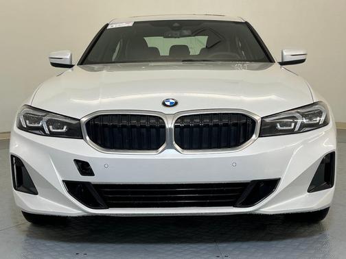 2025 BMW 330 i xDrive