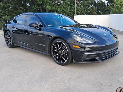 2020 Porsche Panamera RWD