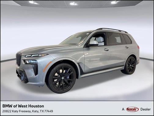 Gray Metallic 2024 BMW X7 xDrive40i