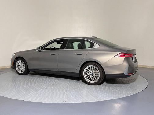 Gray 2025 BMW 530 i